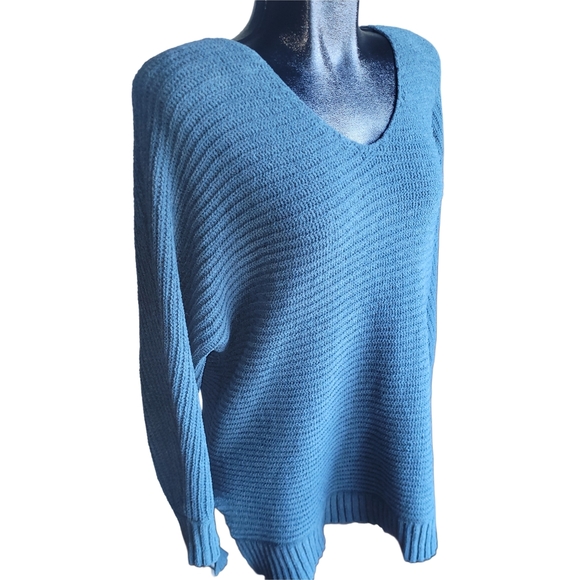 American Eagle Teal Knit V-Neck High-low Sweater XXS - Picture 2 of 6